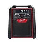 Radio z ładowarką MILWAUKEE M18 RC-0