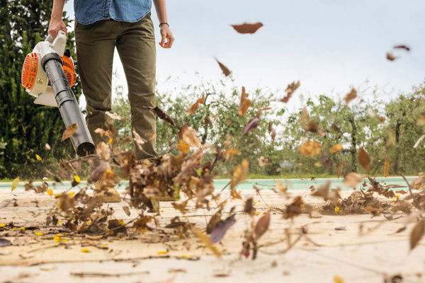 STIHL BG 56 Spalinowa dmuchawa do liśći