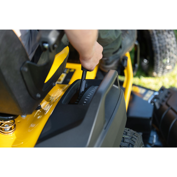 Kosiarka Traktorek ogrodowy CUB CADET XT3 QS127