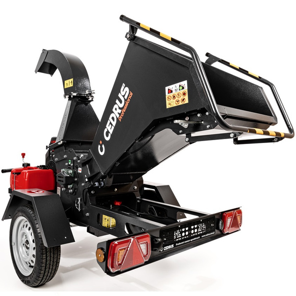 Rozdrabniacz rębak na przyczepie Jonco Cedrus R13A/A z homologacją