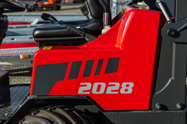  Ładowarka przegubowa kompaktowa Schaffer 2028