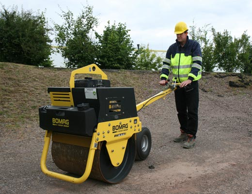 Walec jednobębnowy BOMAG BW 71 E-2 - 16 kN