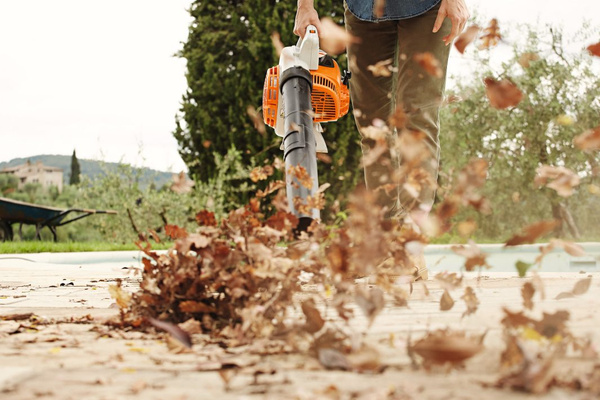 STIHL BG 56 Spalinowa dmuchawa do liśći