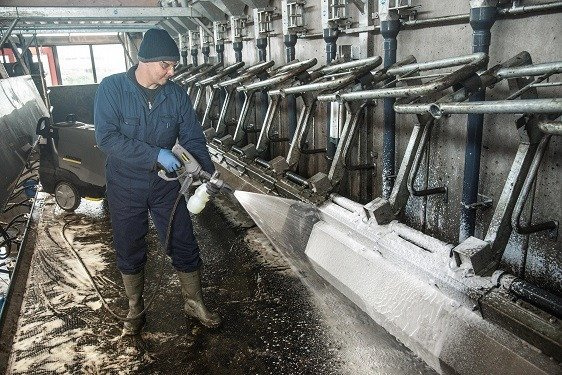 Myjka ciśnieniowa KARCHER HDS-E 8/16-4 M 12 KW 1.030-900.0 DOSTĘPNY OD RĘKI