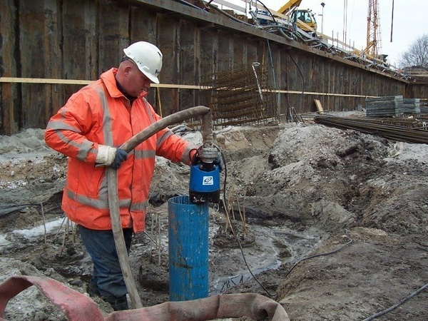 TSURUMI Pompa do brudnej wody z zabezpieczeniem przed suchobiegiem LB-480A 
