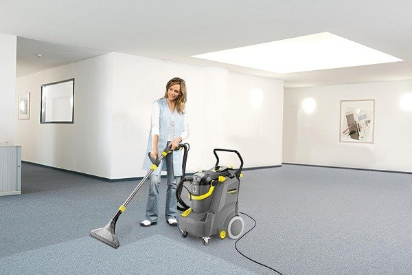 Karcher  PUZZI 30/4 1.101-120.0 OD RĘKI!!! PRZEGLĄD ZEROWY I DOSTAWA GRATIS !!!